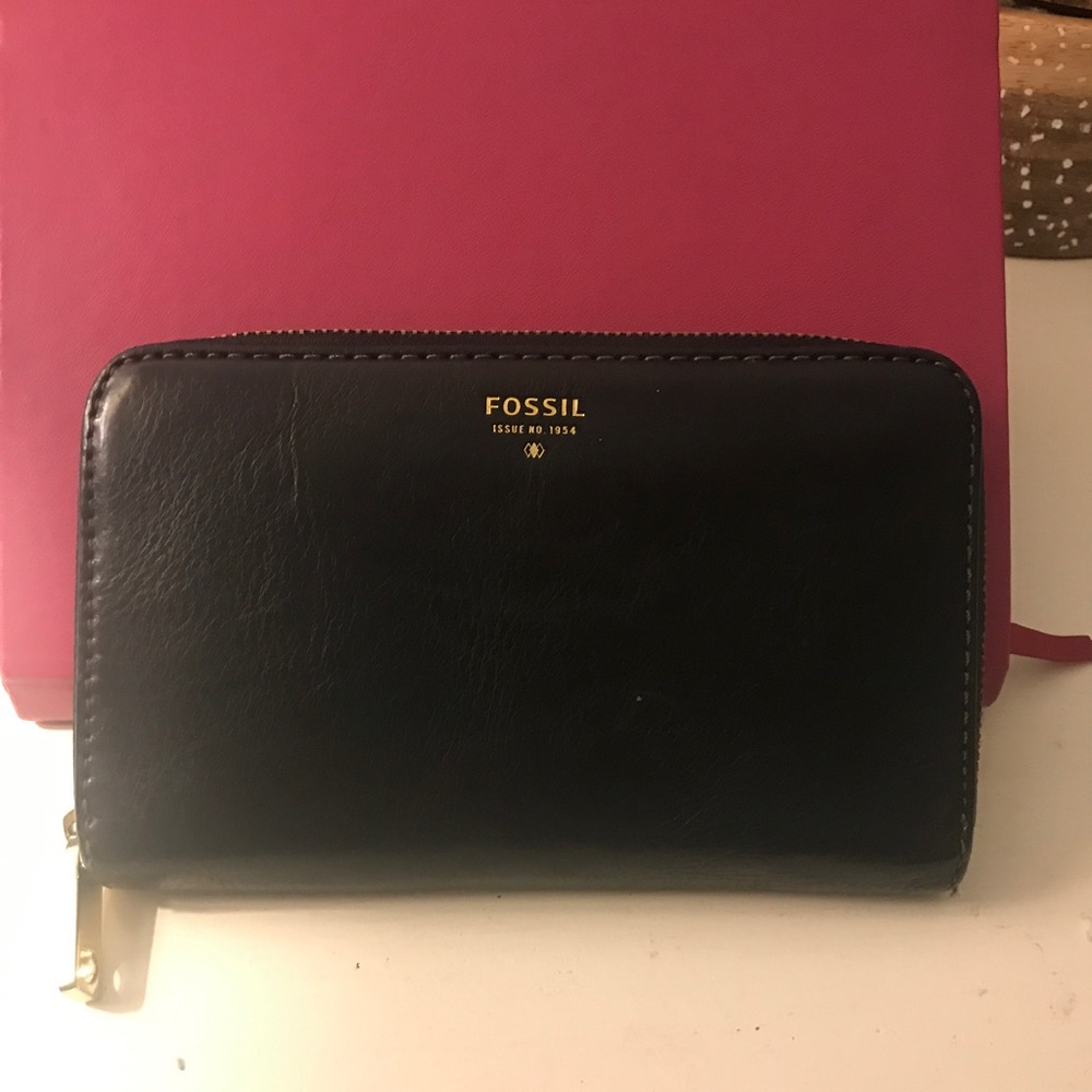 FOSSIL Wallet